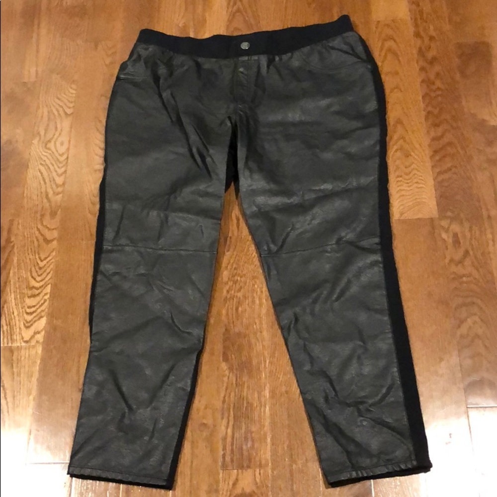 LANE BRYANT PLEATHER/KNIT BLACK LEGGINGS 22